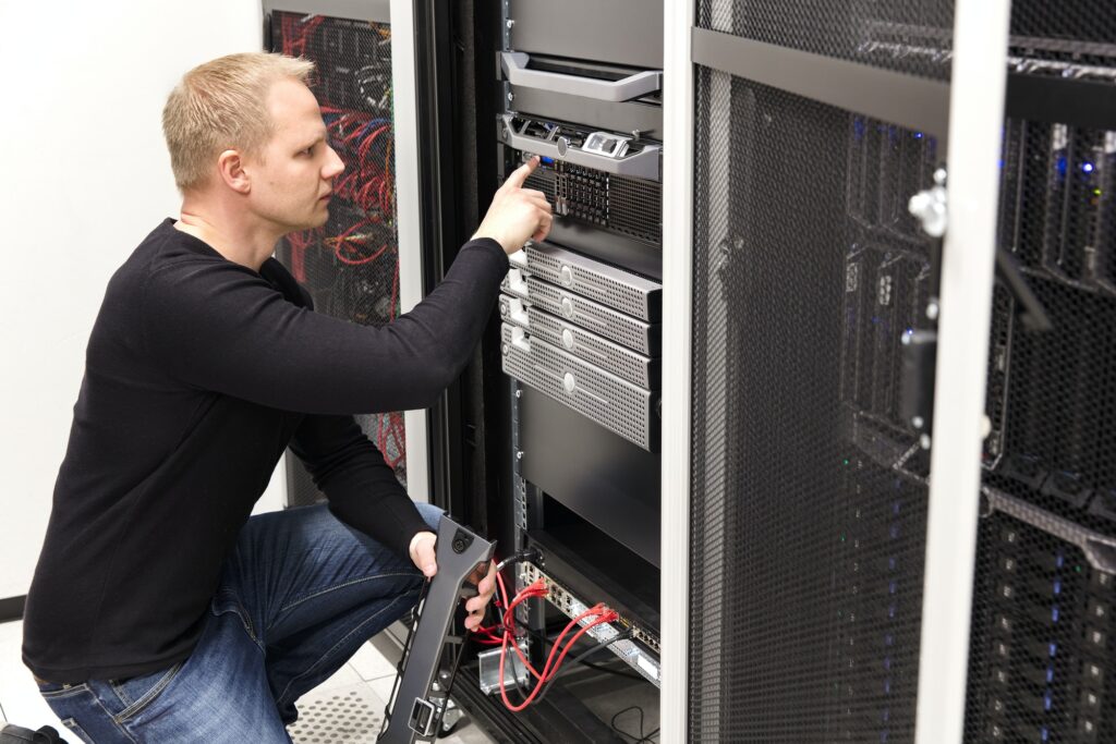 It technician maintain servers an SAN in datacenter